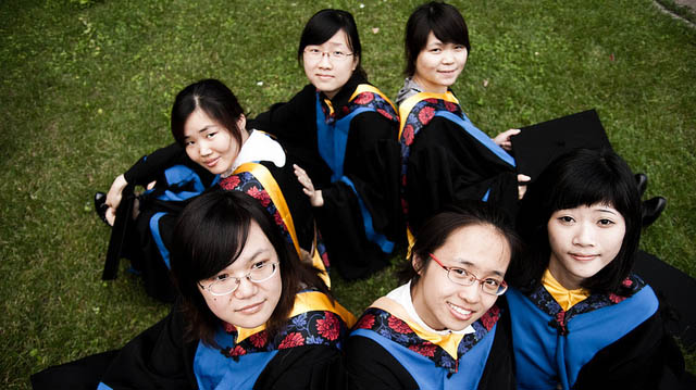 "Girls from School of Eninge Engineering" by Kan Wu licensed under CC BY 2.0