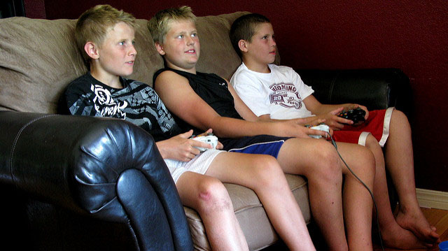 "Young Gamers" by OakleyOriginals licensed under CC BY 2.0