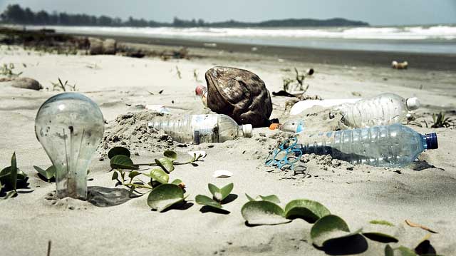 "Water Pollution with Trash Disposal of Waste at the Garbage Beach" by epSos .de licensed under CC BY 2.0